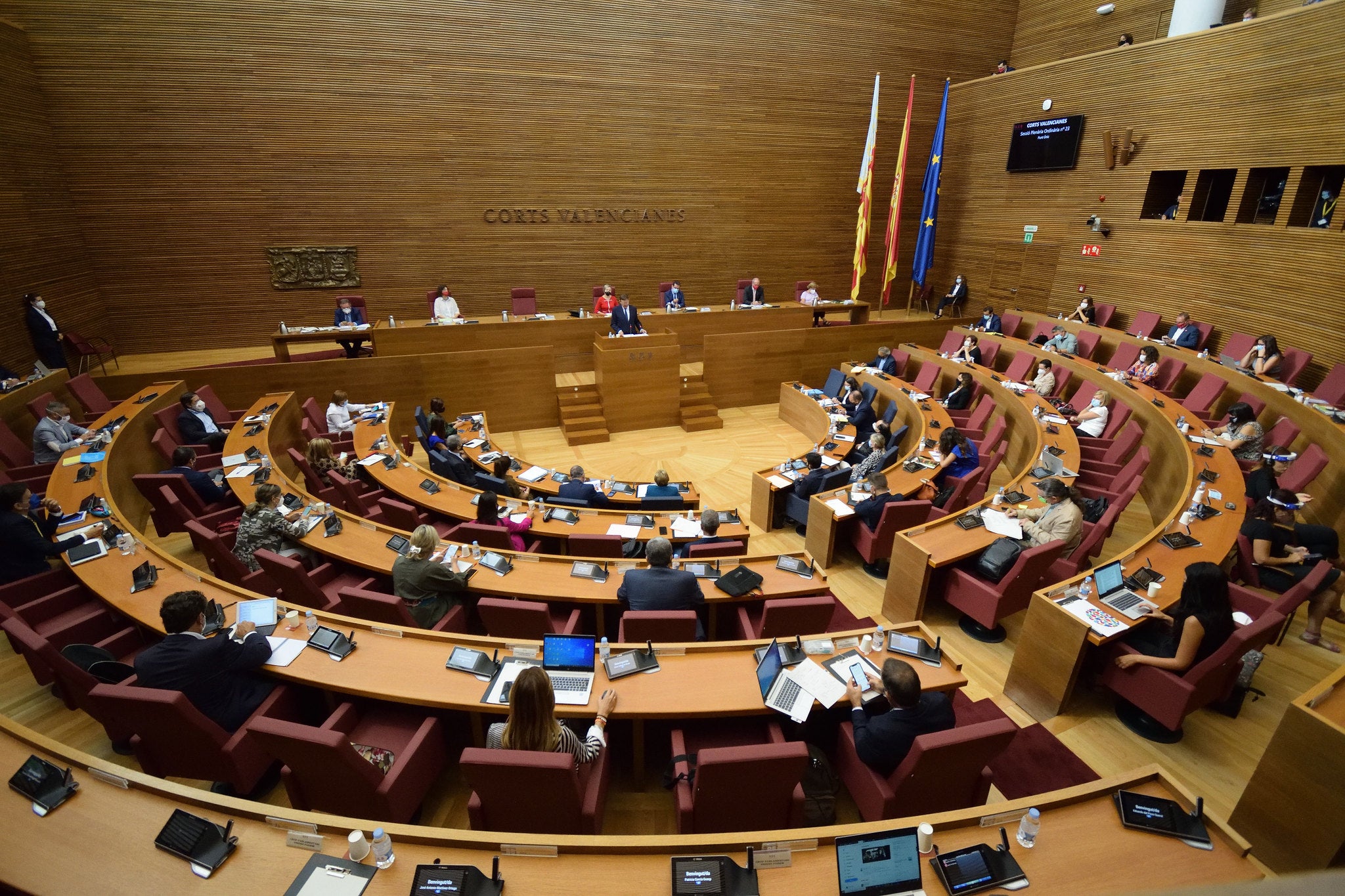 Los grupos del Botànic rechazan la propuesta del Cs´de pedir 3000 millones de euros al gobierno para equiparar la Comunitat Valenciana al País Vasco Los grupos del Botànic rechazan la propuesta del Cs´de pedir 3000 millones de euros al gobierno para equiparar la Comunitat Valenciana al País Vasco