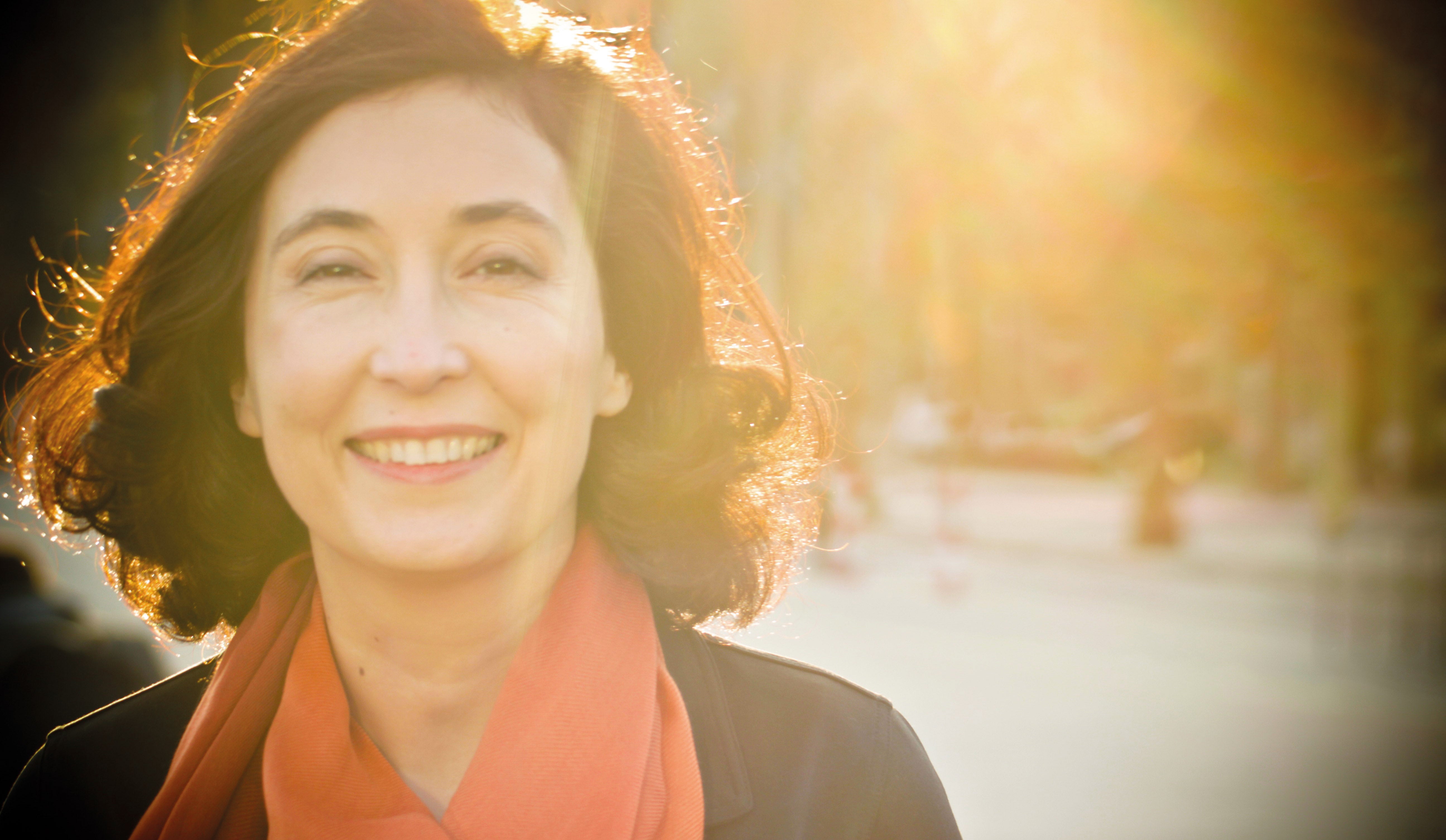 Elsa Punset nos recuerda en 'Fuertes, libres y nómadas' cuál es la esencia humana y cómo hemos sobrevivido para llegar hasta hoy Elsa Punset nos recuerda en 'Fuertes, libres y nómadas' cuál es la esencia humana y cómo hemos sobrevivido para llegar hasta hoy