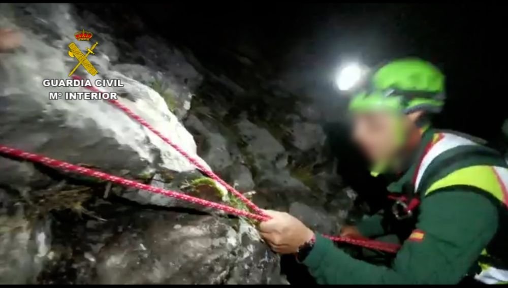 La Guardia Civil rescata a dos montañeros en el pico Espigüete