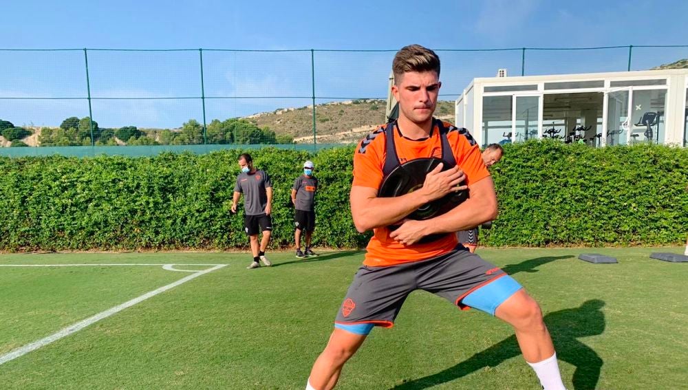 Raúl Guti, en su primer entrenamiento con el Elche.