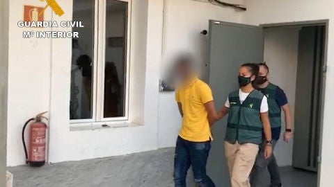 Uno de los detenidos