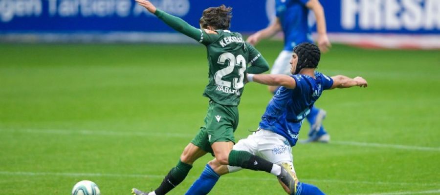 Luis Sánchez, en un partido con el Real Oviedo. Luis Sánchez, en un partido con el Real Oviedo.