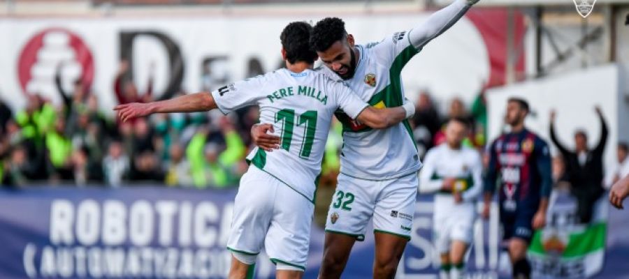 Mourad celebra uno de los goles que marcó en la Copa del Rey ante el Yeclano Deportivo. Mourad celebra uno de los goles que marcó en la Copa del Rey ante el Yeclano Deportivo.