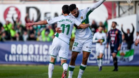 Mourad celebra uno de los goles que marc&oacute; en la Copa del Rey ante el Yeclano Deportivo.