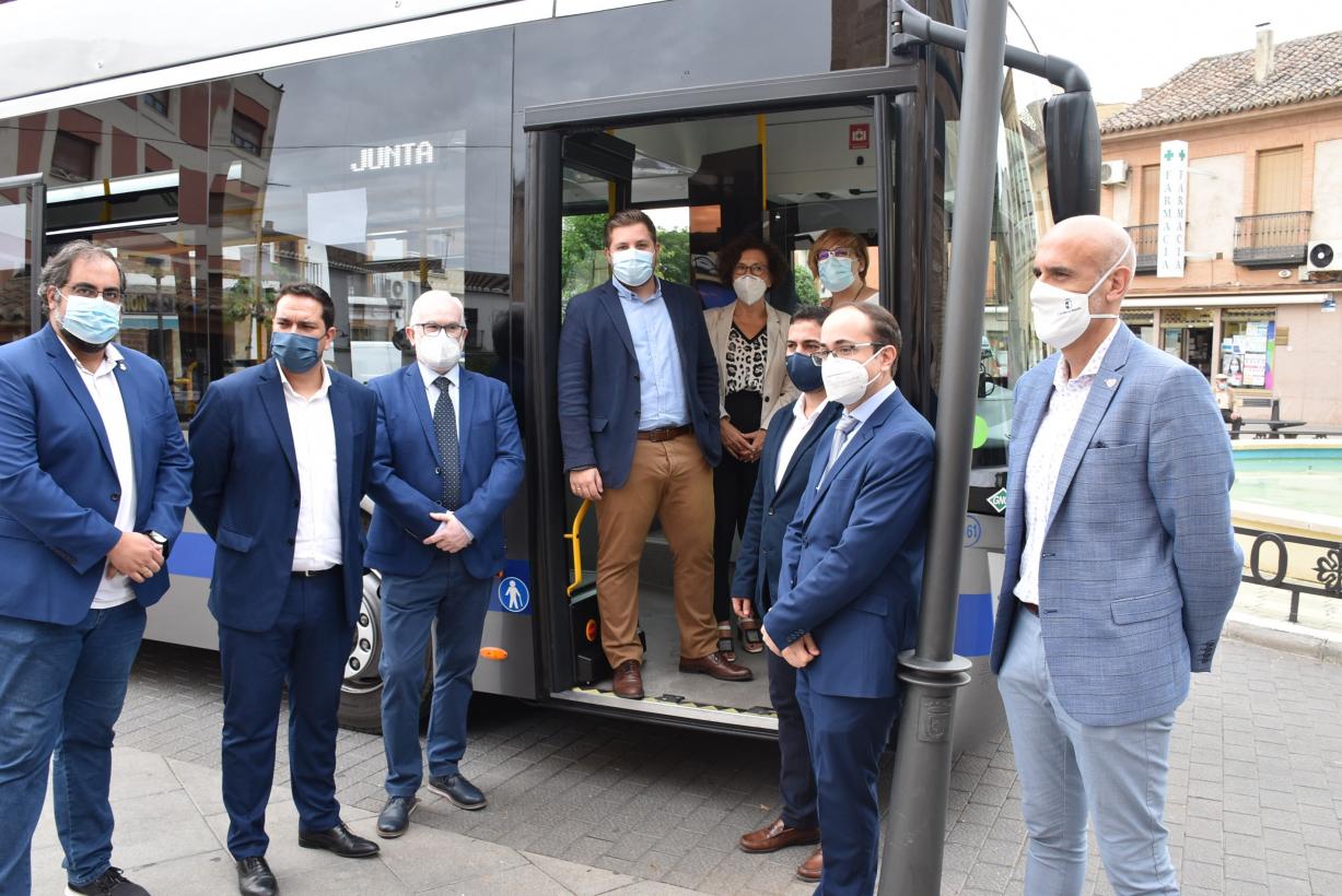 La Junta pone en marcha entre Ciudad Real y Miguelturra el primer autobús de líneas regulares interurbanas de CLM propulsado a gas La Junta pone en marcha entre Ciudad Real y Miguelturra el primer autobús de líneas regulares interurbanas de CLM propulsado a gas