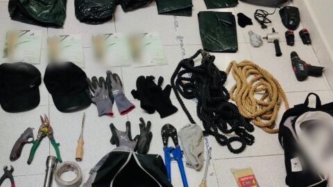 Material incautado a las personas detenidas en Elche.
