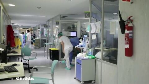 Los ingresos de enfermos por coronavirus en planta y camas UCI se duplican en un mes en España Los ingresos de enfermos por coronavirus en planta y camas UCI se duplican en un mes en España