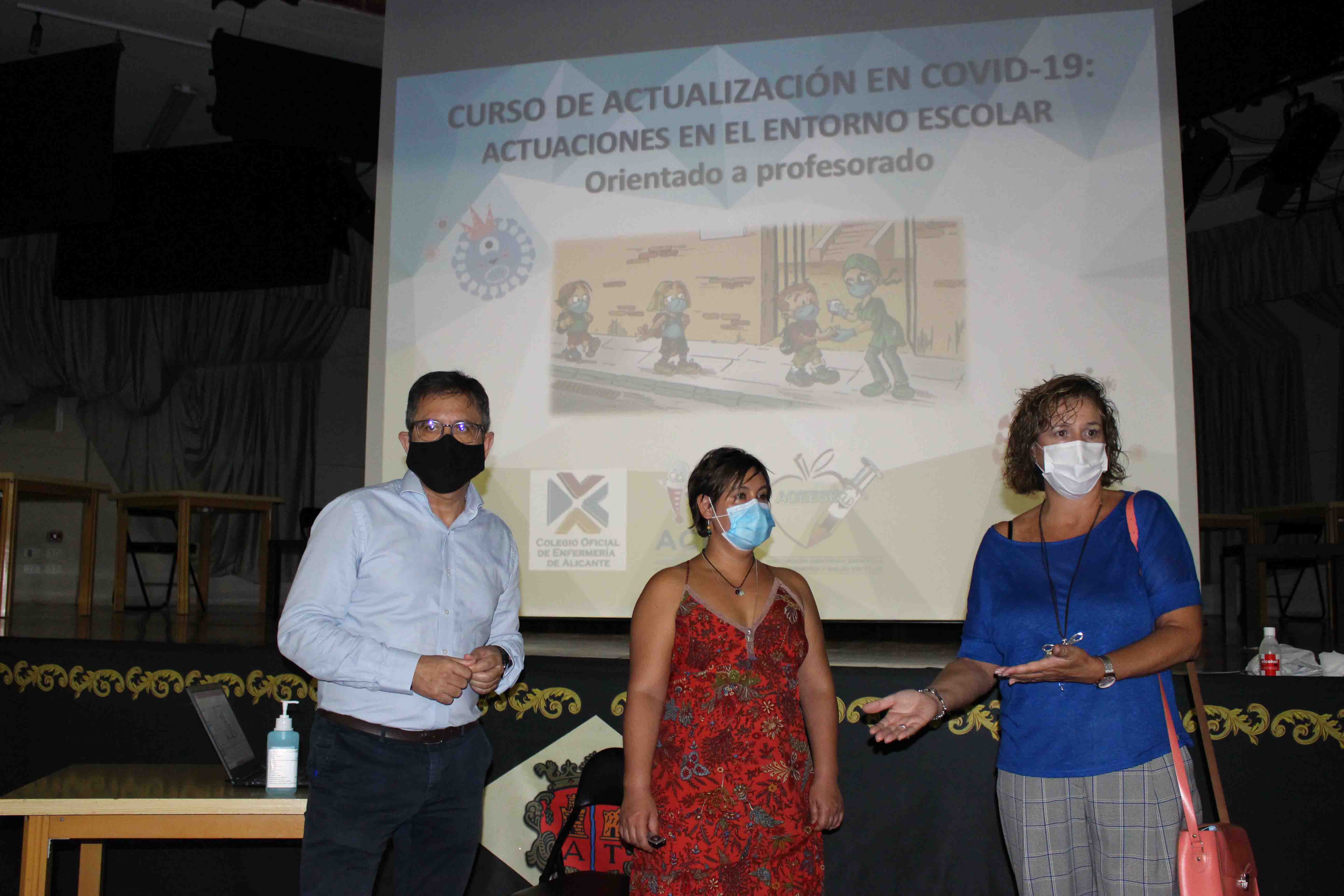 El Colegio de Enfermería de Alicante imparte al profesorado de Agost un curso sobre Covid-19 en el entorno escolar El Colegio de Enfermería de Alicante imparte al profesorado de Agost un curso sobre Covid-19 en el entorno escolar