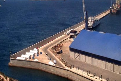 Los inmigrantes corren grave riesgo en el campamento de Escombreras en caso de temporales Los inmigrantes corren grave riesgo en el campamento de Escombreras en caso de temporales