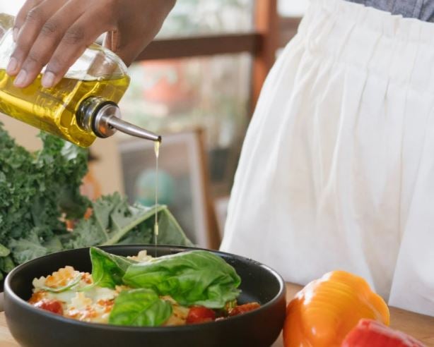 El aceite de oliva virgen enriquecido con sus propios antioxidantes previene la acumulación de colesterol El aceite de oliva virgen enriquecido con sus propios antioxidantes previene la acumulación de colesterol