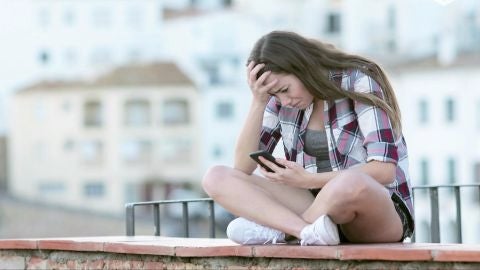 J&Oacute;VENES Y TECNOLOG&Iacute;A