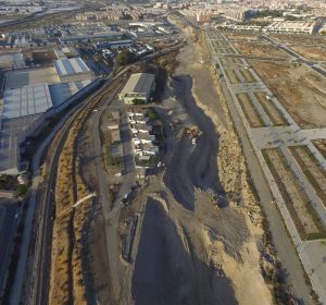 Trabajos en la plataforma del tramo Río Andarax-El Puche de la Línea de Alta Velocidad Almería-Murcia Trabajos en la plataforma del tramo Río Andarax-El Puche de la Línea de Alta Velocidad Almería-Murcia