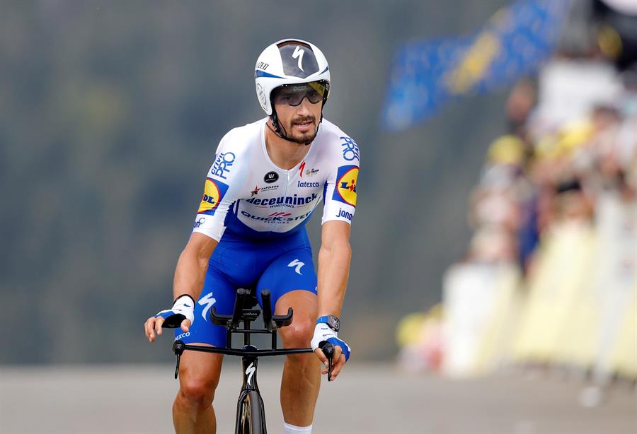El francés Julian Alaphilippe se corona nuevo campeón del mundo de fondo en carretera El francés Julian Alaphilippe se corona nuevo campeón del mundo de fondo en carretera