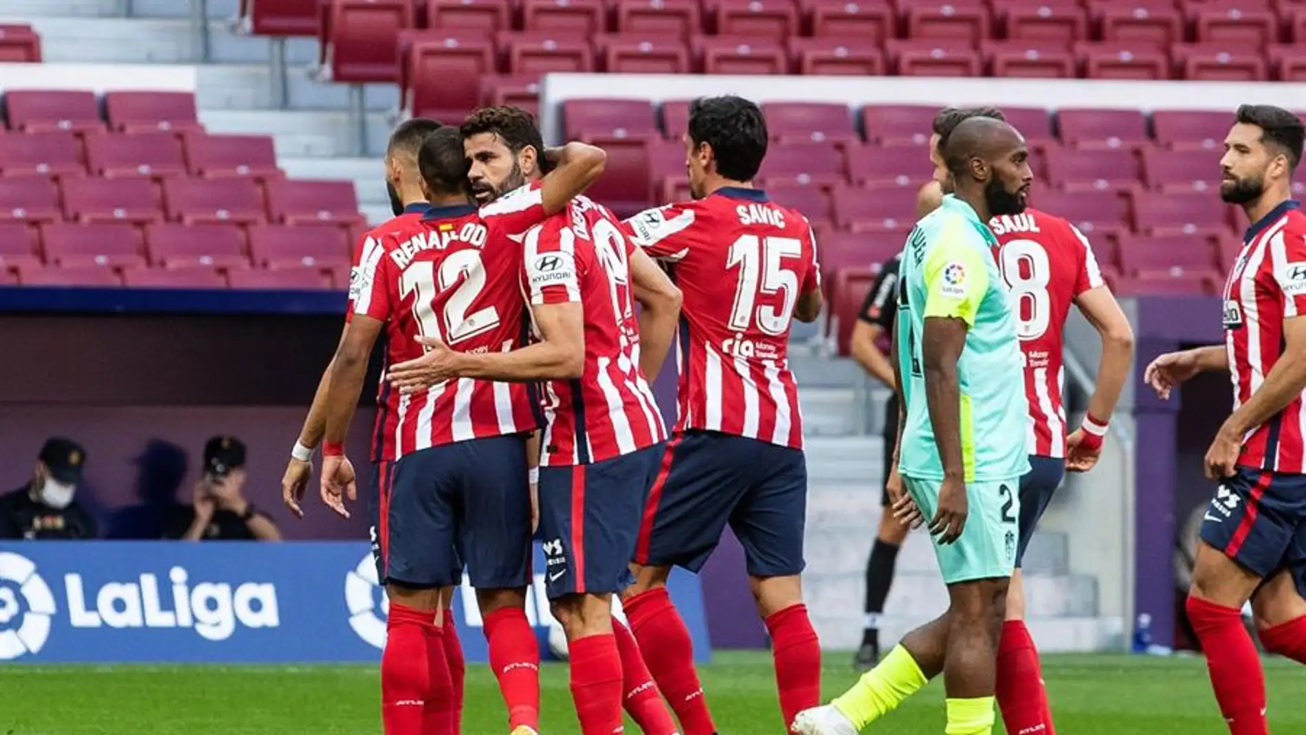 Diego Costa celebra un gol ante el Granada 