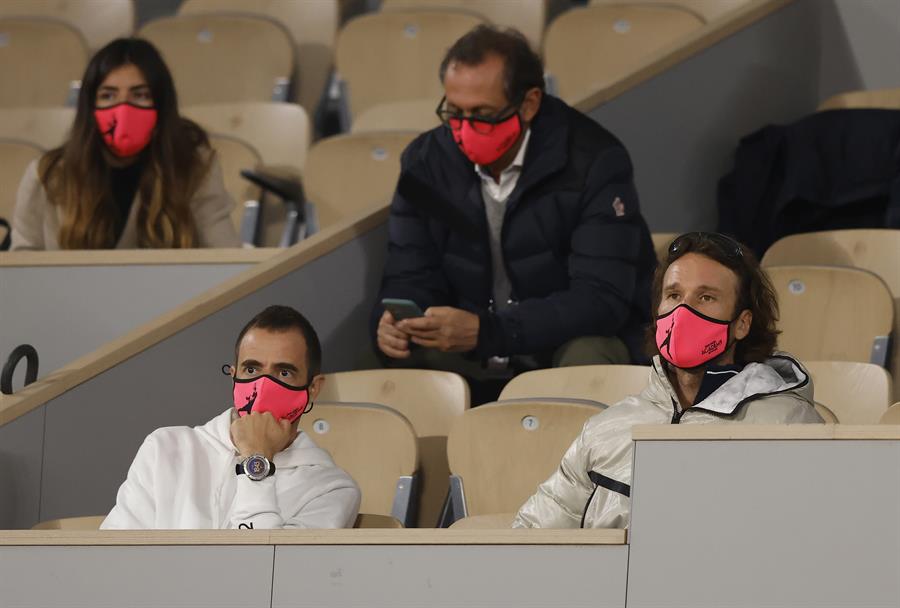 Carlos Moyá: "Hay que disfrutar de Nadal, Djokovic y Federer, es probable que nunca se vea una rivalidad así" Carlos Moyá: "Hay que disfrutar de Nadal, Djokovic y Federer, es probable que nunca se vea una rivalidad así"