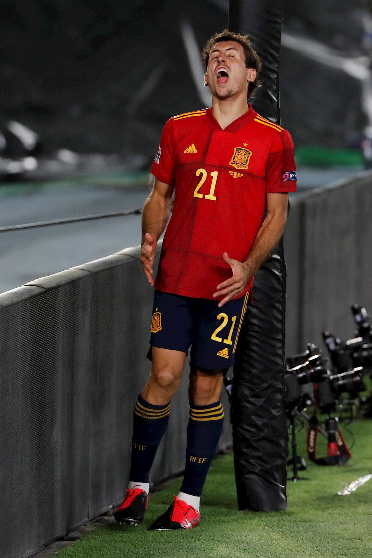 ¿Debe Luis Enrique convocar jugadores de Athletic y Real Sociedad con la final de Copa solo tres días después? ¿Debe Luis Enrique convocar jugadores de Athletic y Real Sociedad con la final de Copa solo tres días después?