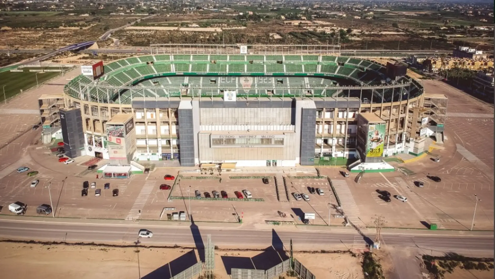 Vista aérea del estadio Martínez Valero de Elche.