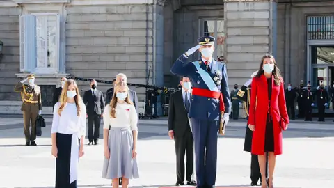 laSexta Noticias 14:00 (12-10-20) Un 12-O marcado por las críticas de Podemos a la monarquía y la tensión política por el coronavirus laSexta Noticias 14:00 (12-10-20) Un 12-O marcado por las críticas de Podemos a la monarquía y la tensión política por el coronavirus
