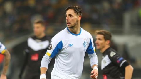 Fran Sol delantero del Dinamo de KIev.