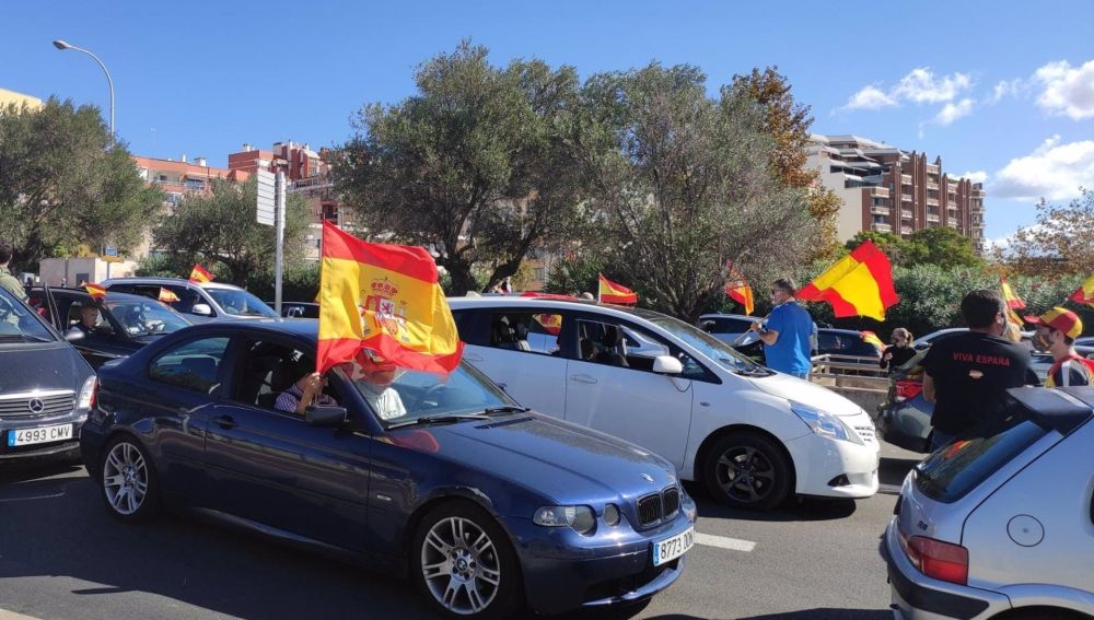 Manifestación en Palma por la "unidad de España" contra la gestión política de la pandemia.