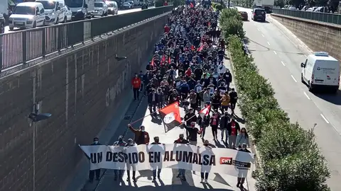 Manifestación de trabajadores de Alumalsa Manifestación de trabajadores de Alumalsa