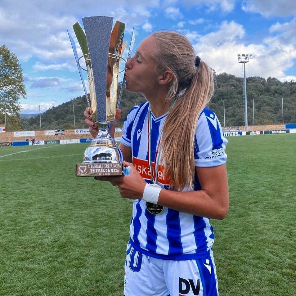 Ellas Juegan 04×06: Maitane y el nuevo proyecto de la Real Sociedad Ellas Juegan 04×06: Maitane y el nuevo proyecto de la Real Sociedad