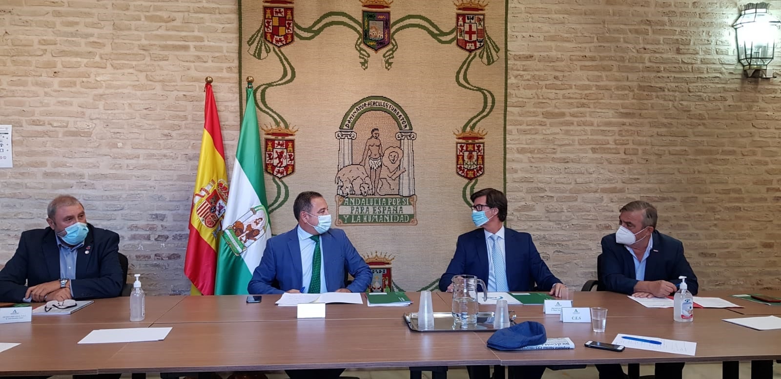 Junta y agentes sociales impulsan el acuerdo para la reactivación económica de la provincia Junta y agentes sociales impulsan el acuerdo para la reactivación económica de la provincia