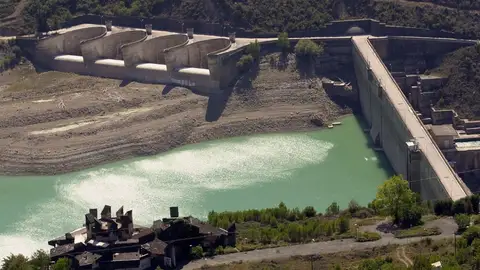 Embalse de Yesa Embalse de Yesa