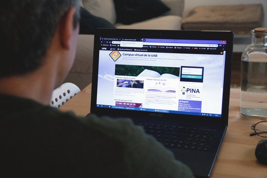 Les universitats, a punt per a les classes virtuals Les universitats, a punt per a les classes virtuals