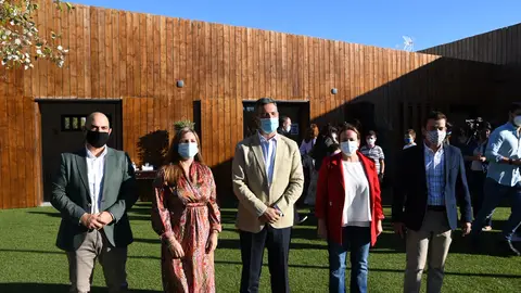Foto de familia en la inauguración del espacio Foto de familia en la inauguración del espacio