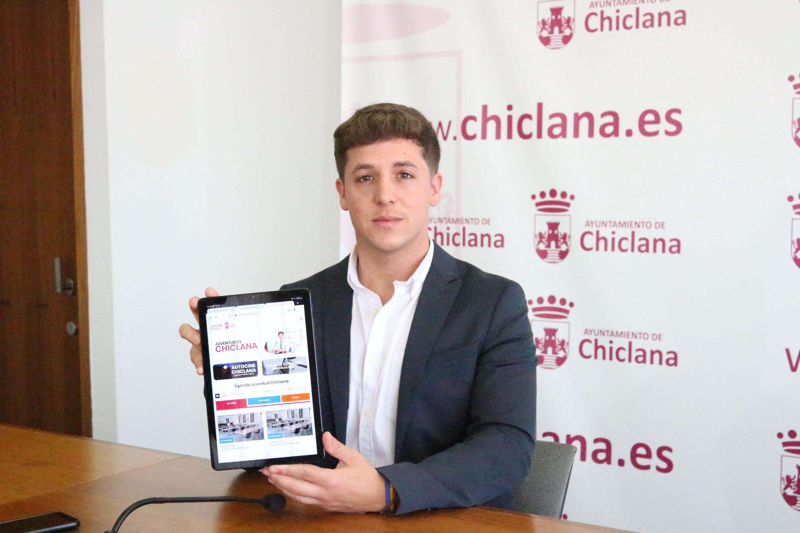 Cesado el concejal del PSOE de Chiclana detenido por un presunto delito de exhibicionismo ante menores Cesado el concejal del PSOE de Chiclana detenido por un presunto delito de exhibicionismo ante menores