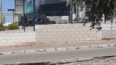 Planta de Reciclado de Neumáticos Restos de la columna de humo