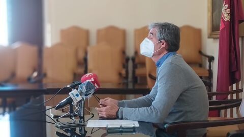 El alcalde de Arcos, Isidoro Gamb&iacute;n