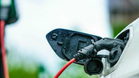 &iquest;Por qu&eacute; Espa&ntilde;a no tiene una red de recarga m&aacute;s amplia para los coches el&eacute;ctricos?
