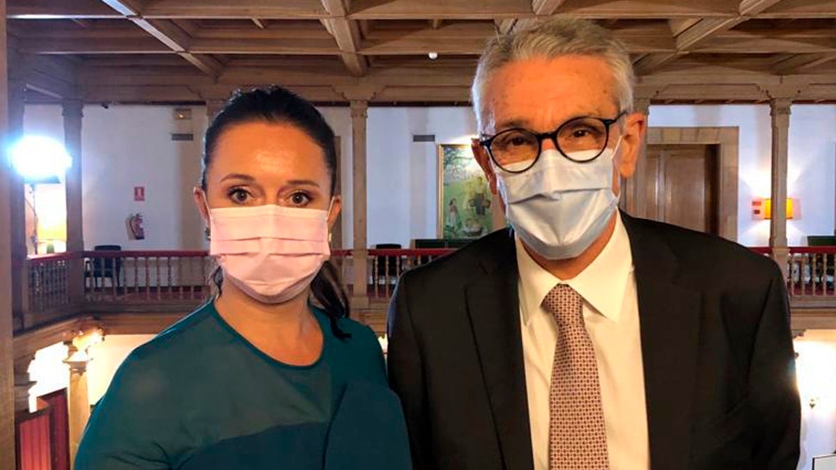Verónica Real, una de las representantes del colectivo sanitario en los Premios Princesa de Asturias: "Ha sido un orgullo y un honor" Verónica Real, una de las representantes del colectivo sanitario en los Premios Princesa de Asturias: "Ha sido un orgullo y un honor"