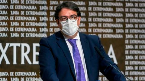 El vicepresidente segundo de la Junta de Extremadura y consejero de Sanidad, Jos&eacute; Mar&iacute;a Vergeles
