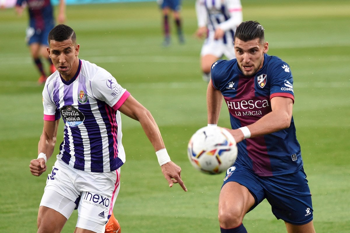 Goles del Huesca 2-2 Valladolid: Rafa Mir y Sandro salvan al Huesca de caer en el Alcoraz Goles del Huesca 2-2 Valladolid: Rafa Mir y Sandro salvan al Huesca de caer en el Alcoraz