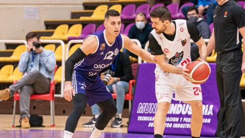 Mikel Uriz el mejor del COB en Valladolid