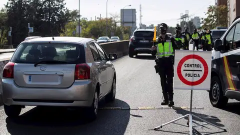 Coronavirus España: Estado de alarma en Madrid y confinamiento de municipios hoy, nuevas medidas de Sanidad y última hora de la Covid-19 Coronavirus España: Estado de alarma en Madrid y confinamiento de municipios hoy, nuevas medidas de Sanidad y última hora de la Covid-19