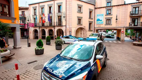 Confinamiento en España: esta es la lista de municipios con restricciones por comunidades autónomas Confinamiento en España: esta es la lista de municipios con restricciones por comunidades autónomas
