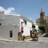 Calle Fermín Salvochea, en el centro de Rota Calle Fermín Salvochea, en el centro de Rota
