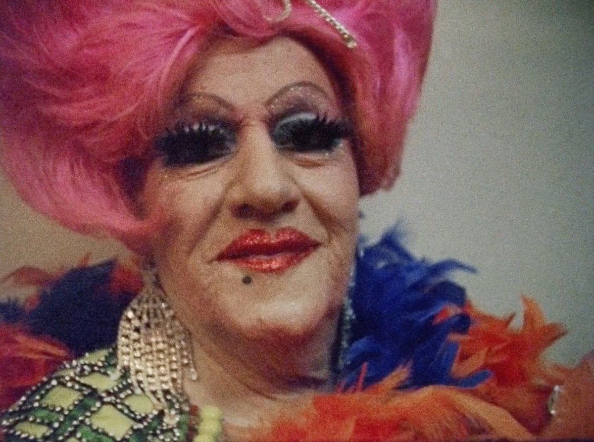 Gilda Love, uno de los últimos transformistas de Barcelona, llega al cine con 'Cantando en las azoteas' Gilda Love, uno de los últimos transformistas de Barcelona, llega al cine con 'Cantando en las azoteas'