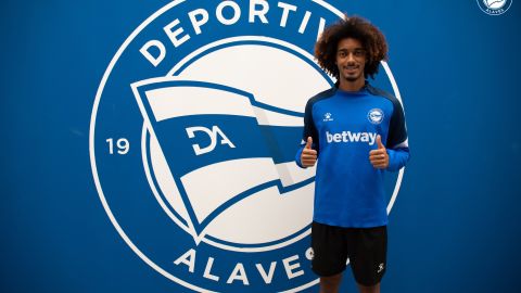 Tavares, jugador del Deportivo Alav&eacute;s