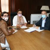 Instantes de la reunión en el Ayuntamiento de Puerto Real
