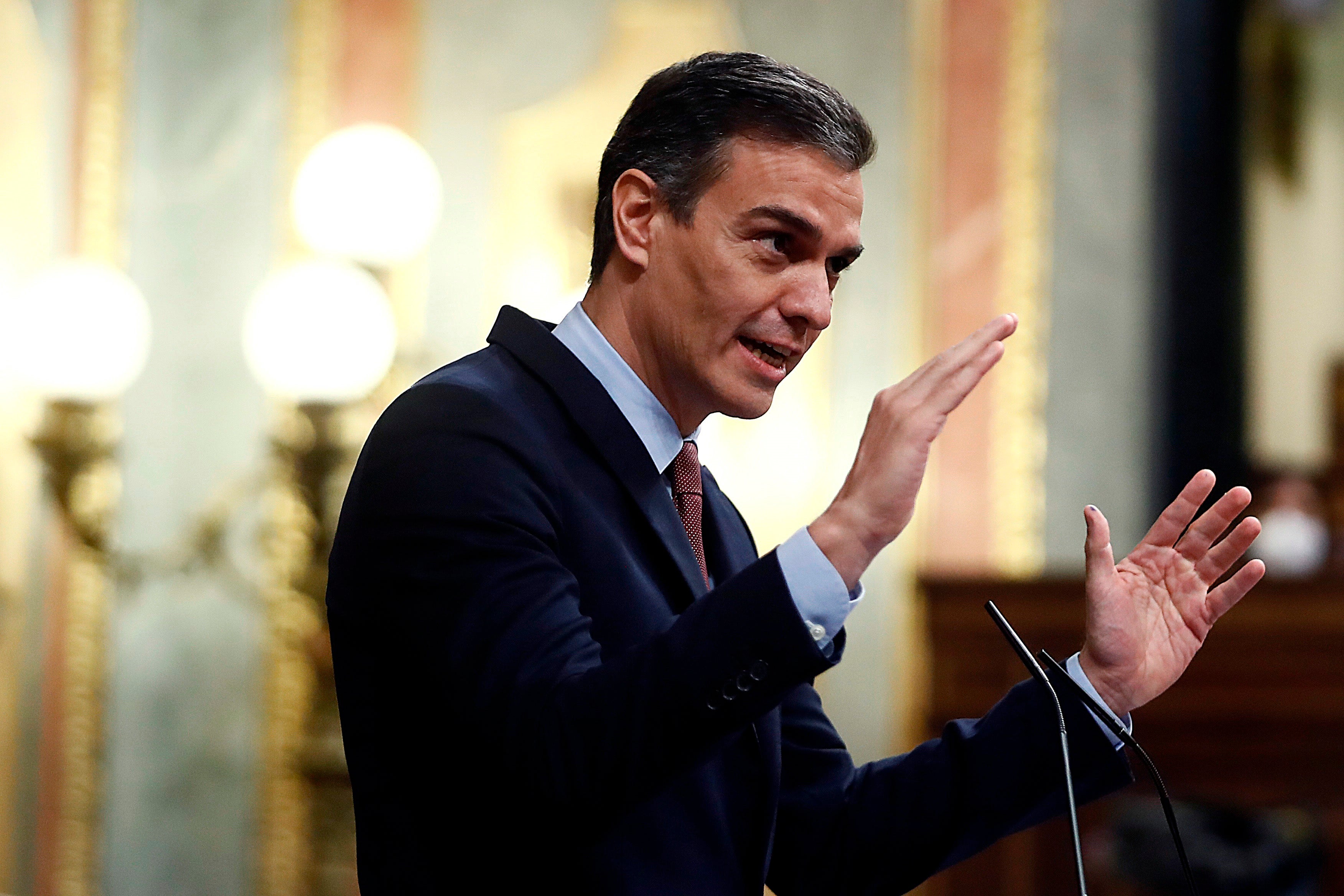 La Persona Física y un señor de Murcia: Las siglas que le importa al Gobierno son las de PEG, "Pedro Es Guapo" La Persona Física y un señor de Murcia: Las siglas que le importa al Gobierno son las de PEG, "Pedro Es Guapo"