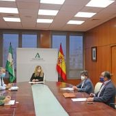 Instantes de la reunión entre Mestre y FEMCA