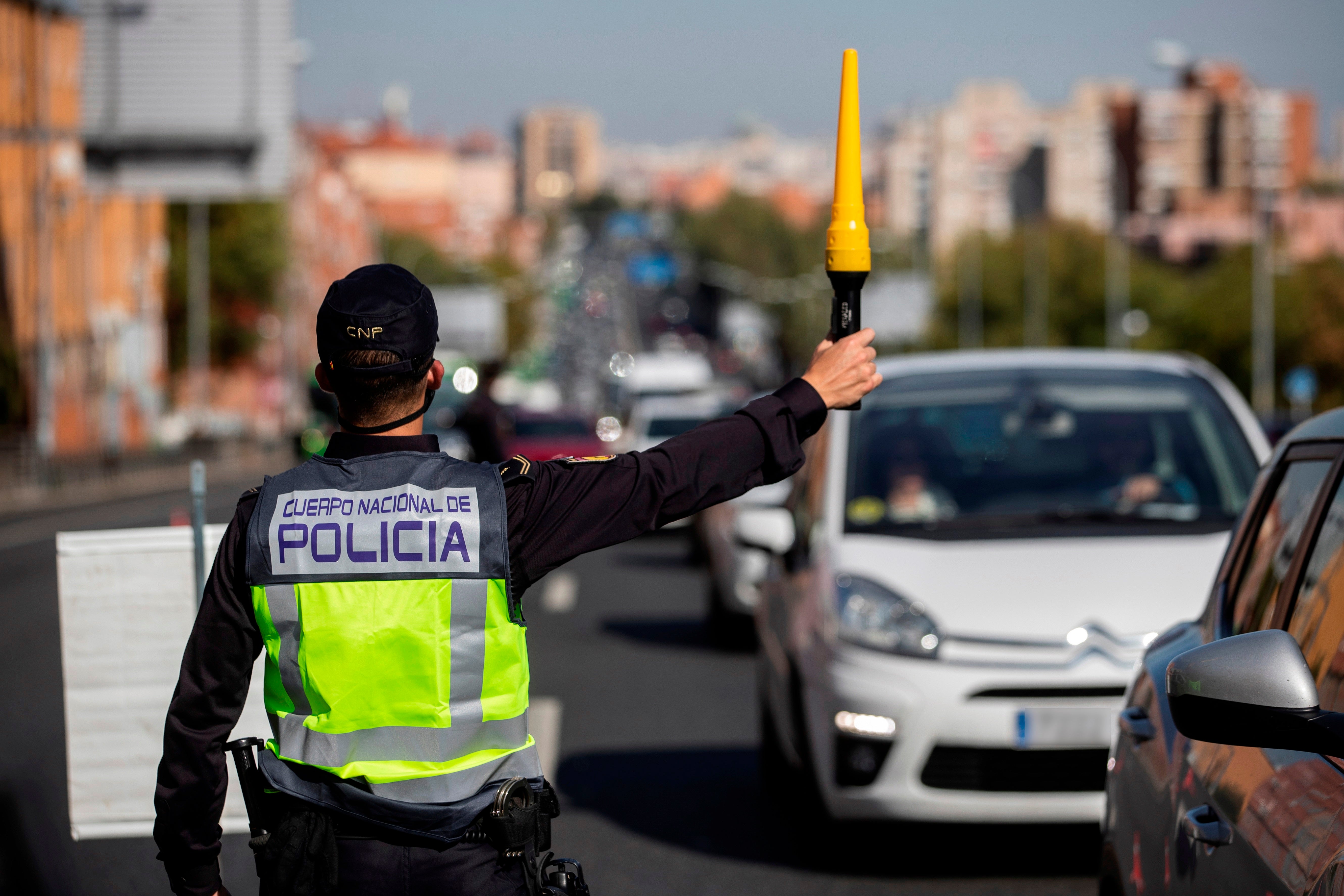 El Gobierno mantiene los seis meses de estado de alarma, pero propone que el Consejo Interterritorial decida en marzo si se prorroga El Gobierno mantiene los seis meses de estado de alarma, pero propone que el Consejo Interterritorial decida en marzo si se prorroga