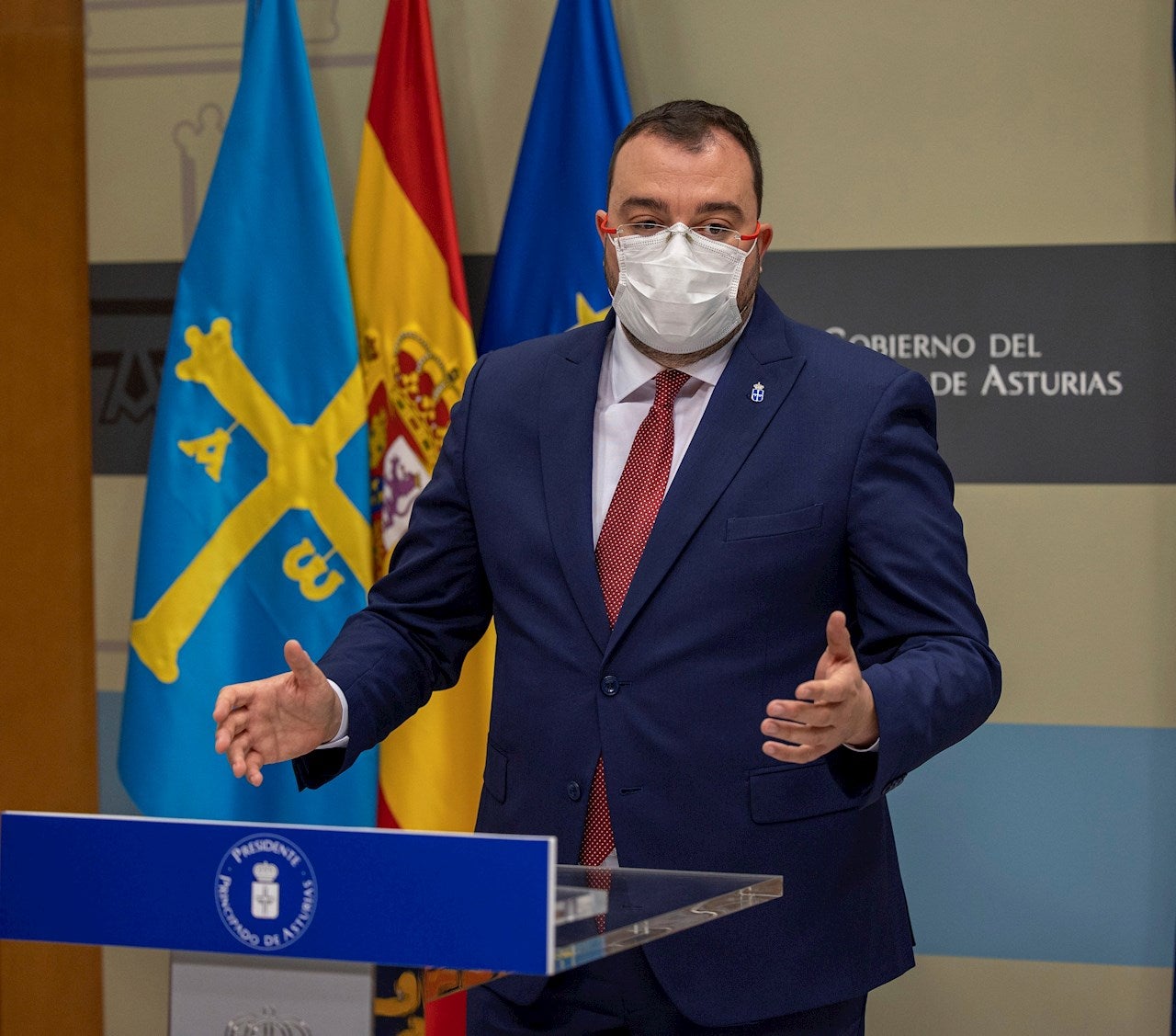 Adrián Barbón: "No siento ninguna emoción positiva de pactar con Bildu" Adrián Barbón: "No siento ninguna emoción positiva de pactar con Bildu"