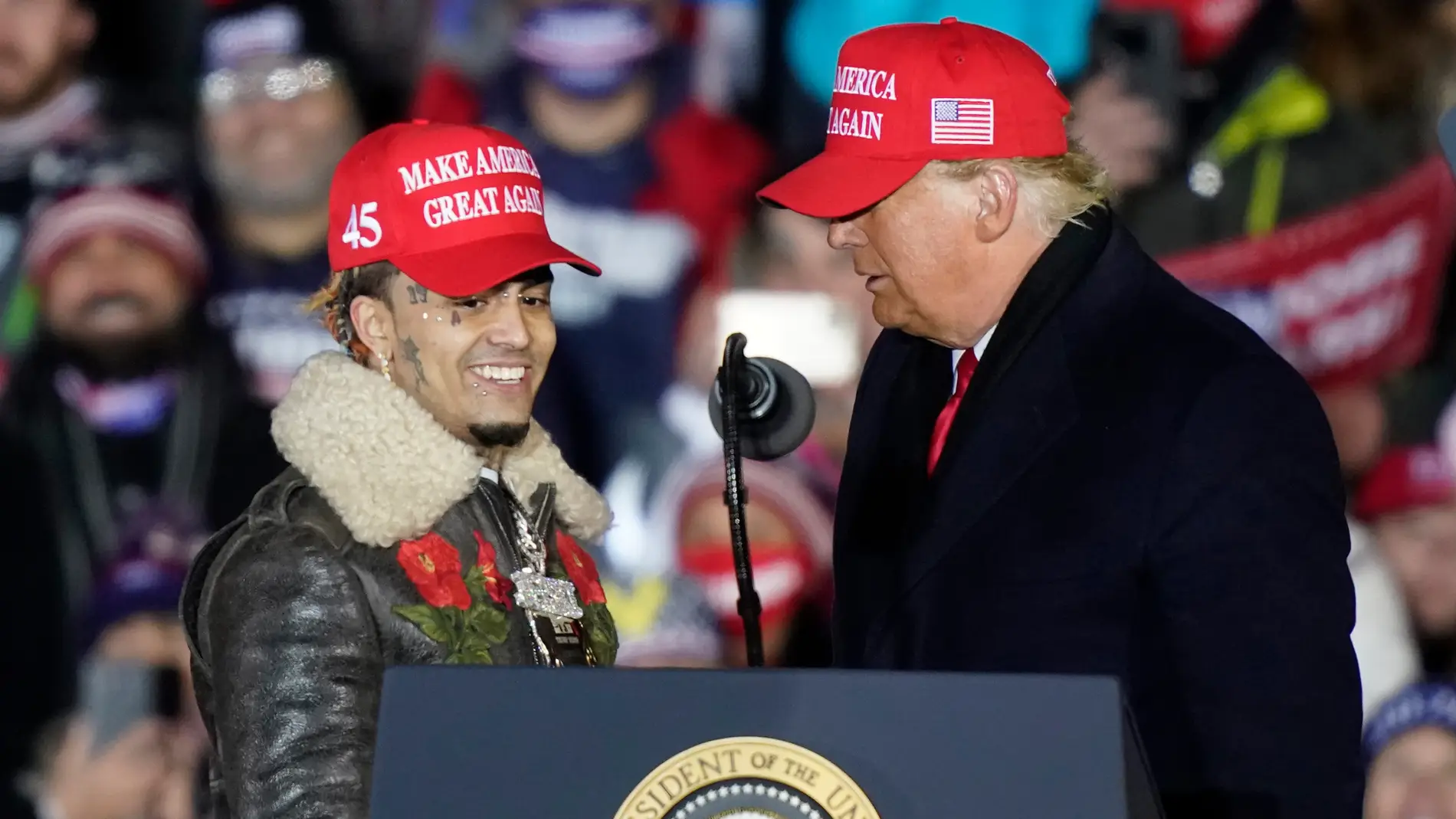 El rapero Lil Pump acude a uno de los mítines finales de campaña de Donald Trump