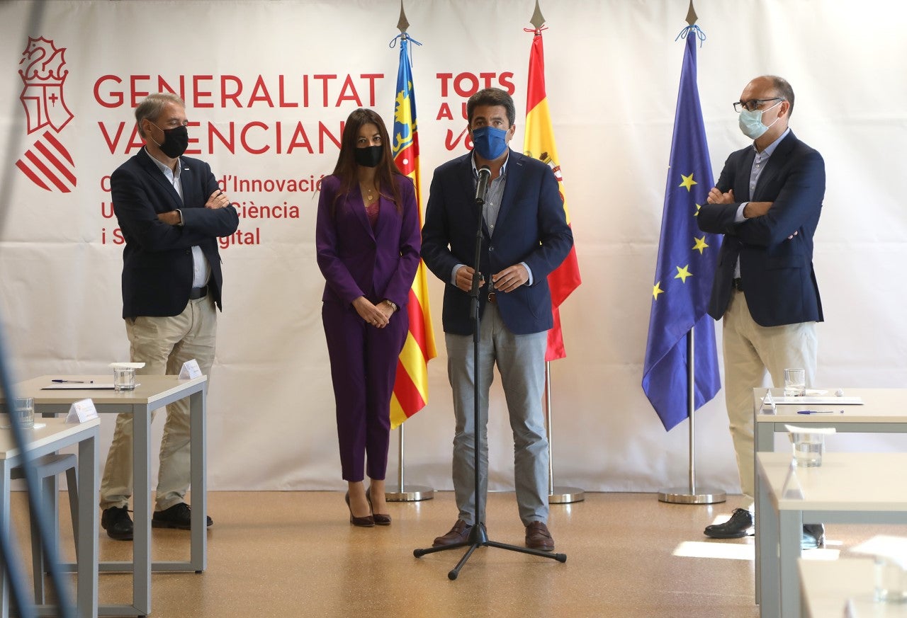 Carlos Mazón: "CENID conseguirá que Alicante sea el motor de la transformación digital en la Comunitat" Carlos Mazón: "CENID conseguirá que Alicante sea el motor de la transformación digital en la Comunitat"